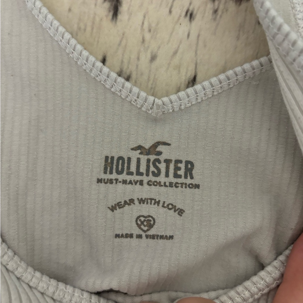 Hollister XS white cropped ribbed tank. - Picture 2 of 2